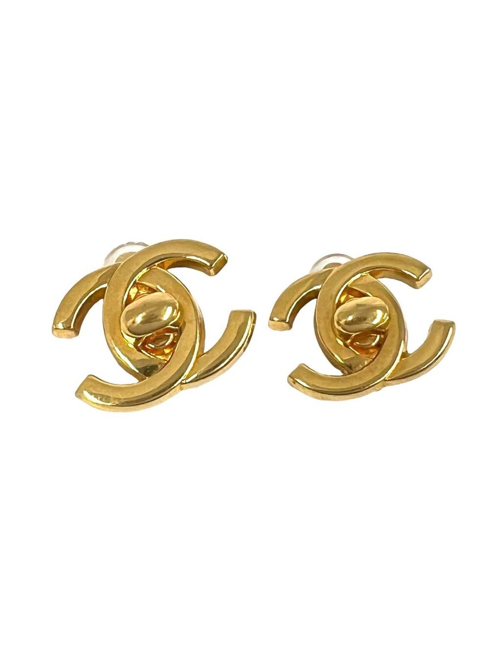 Chanel Cc Logo Turnlock Clip-On #371397C95B
